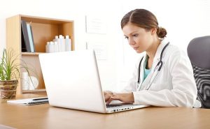 لپ تاپ استوک در مصارف پزشکی