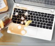 اقدامات لازم پس از ریختن مایعات روی لپ تاپ